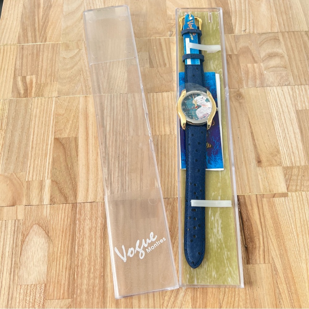 Vogue Montres ladies gold tone blue fashion watch NEW BATTERY - Picture 2 of 6